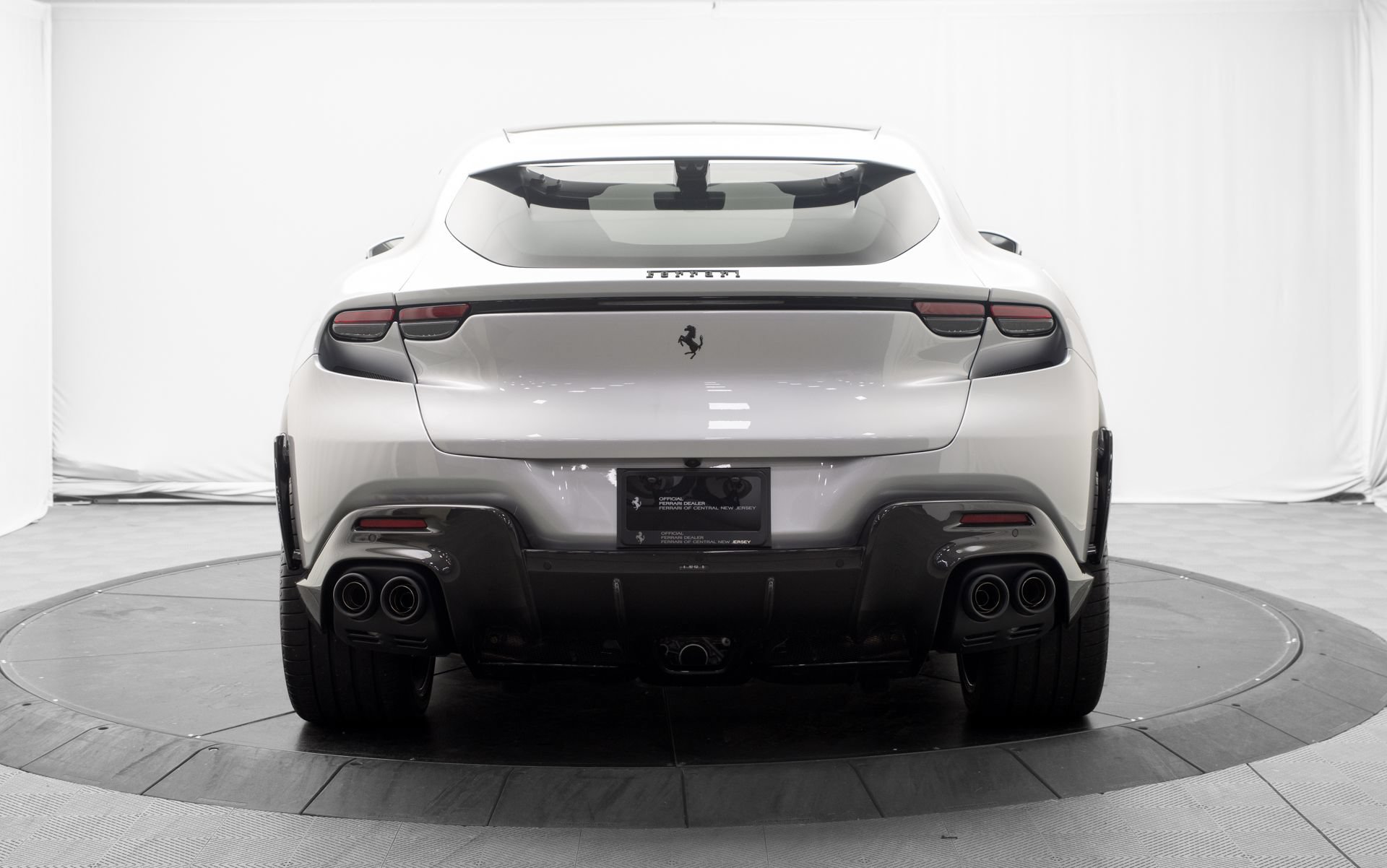 Used 2025 Ferrari Purosangue AWD/4WD image 4