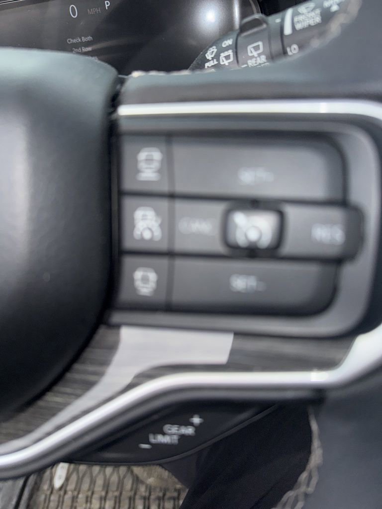 Used 2022 Jeep Wagoneer Series III w/ Premium Group I image 17