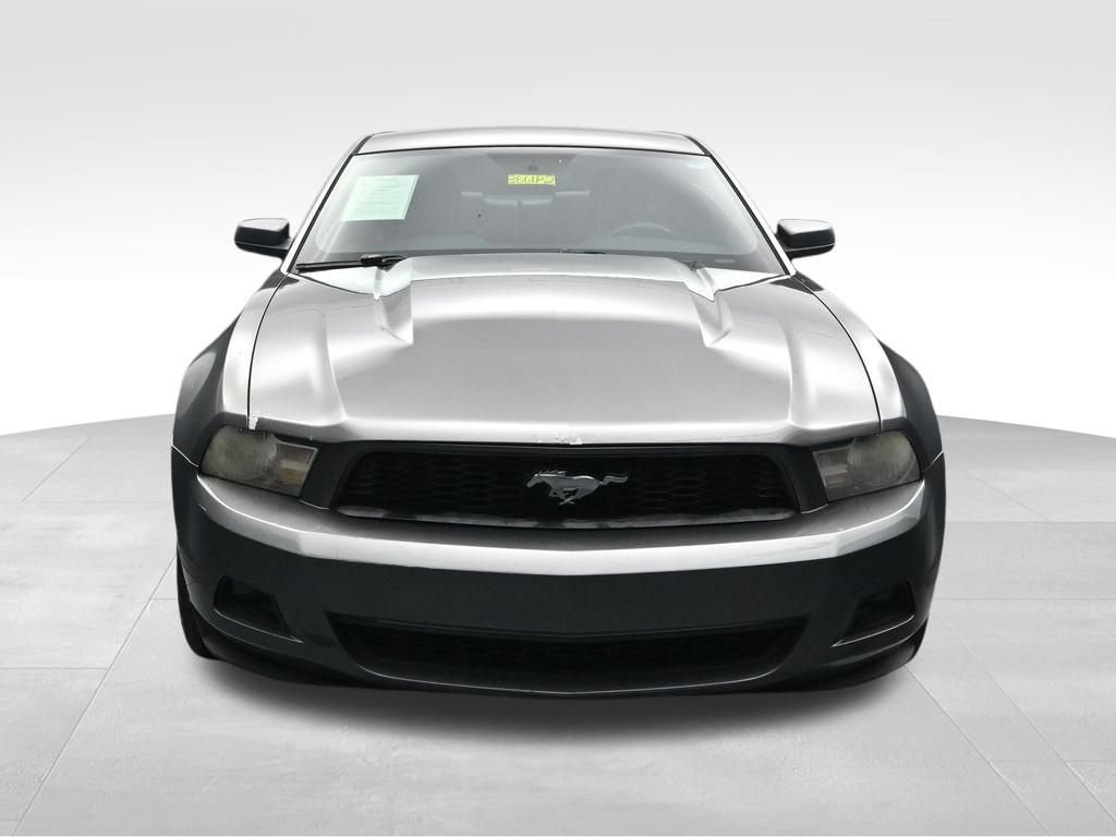 Used 2010 Ford Mustang Coupe RWD image 8