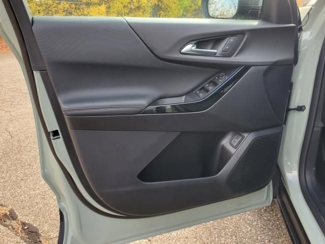 New 2026 Chevrolet Equinox LT w/ Convenience Package II image 6