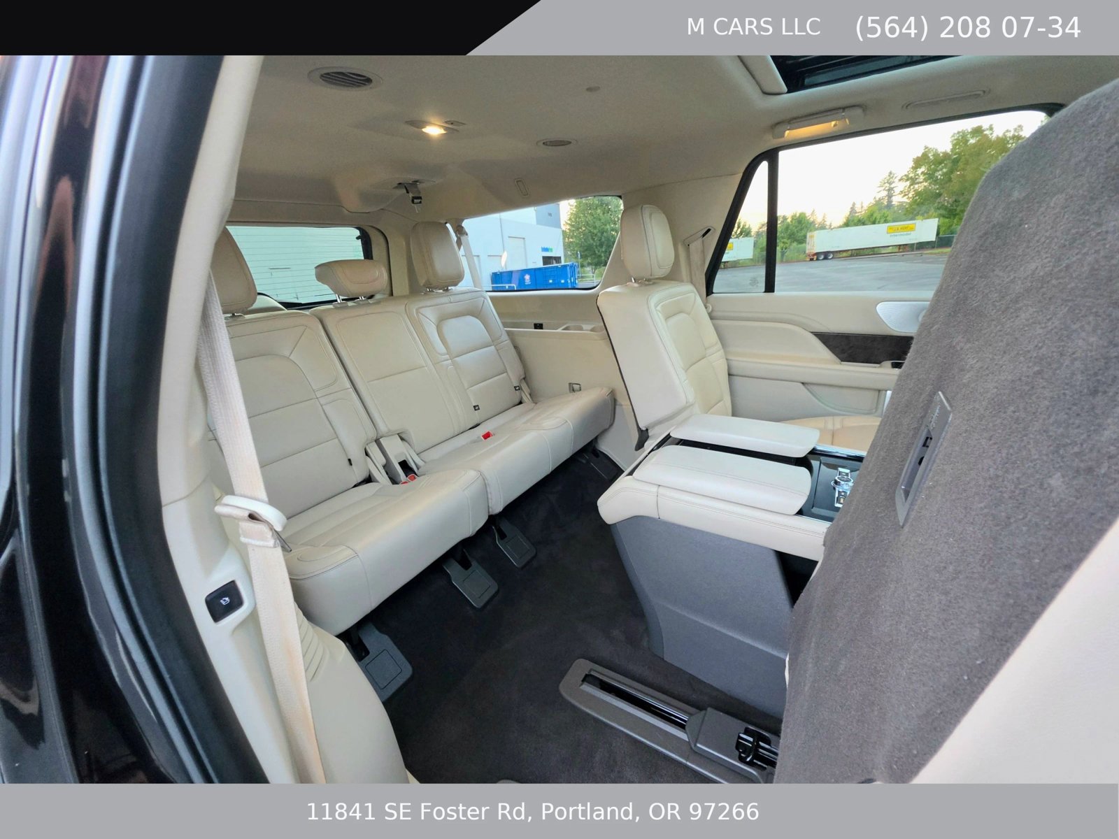 Used 2018 Lincoln Navigator L Reserve w/ Technology Package AWD/4WD image 23