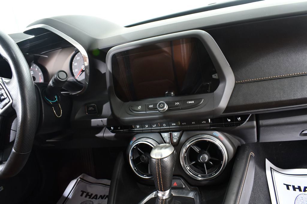 Used 2017 Chevrolet Camaro SS image 8