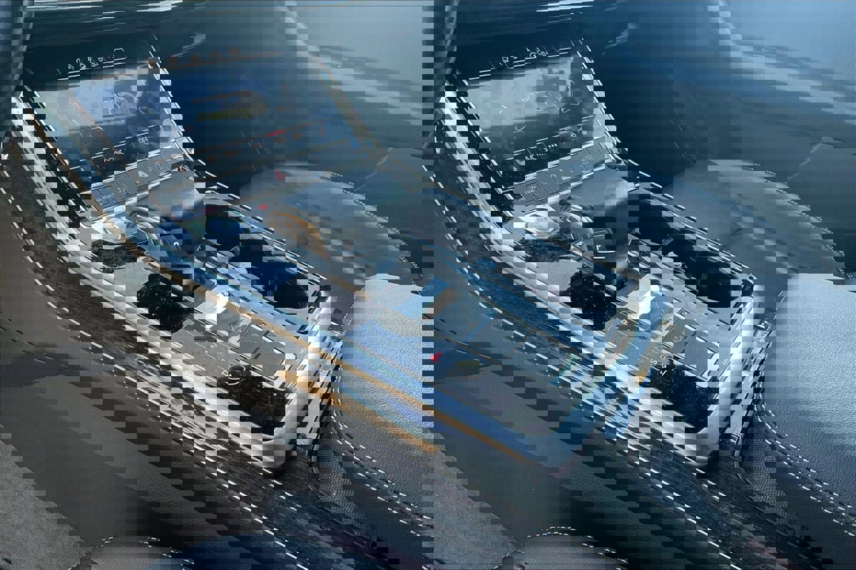 Used 2019 Audi Q8 Premium image 15