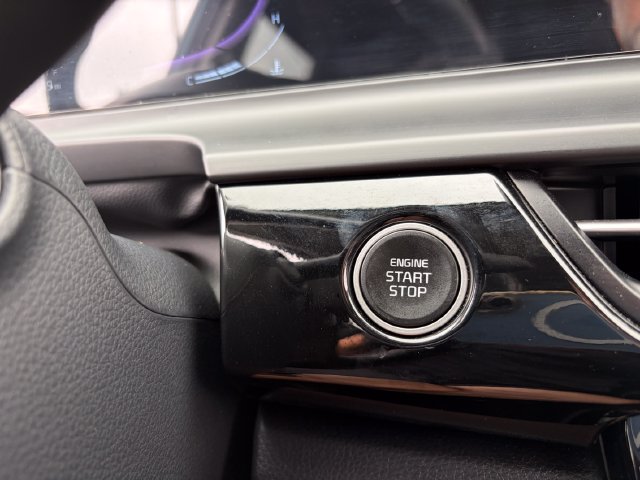 Certified 2025 Kia Seltos S FWD image 12