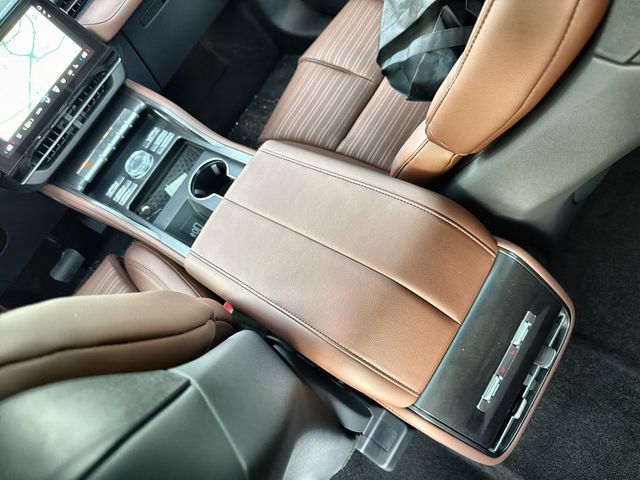 New 2026 Lincoln Nautilus Reserve AWD/4WD image 21