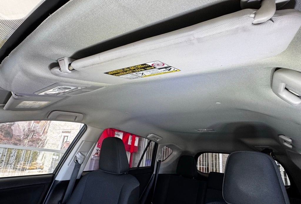 Used 2014 Toyota RAV4 LE AWD/4WD image 39