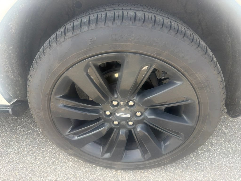 Used 2024 Lincoln Navigator Black Label AWD/4WD image 7