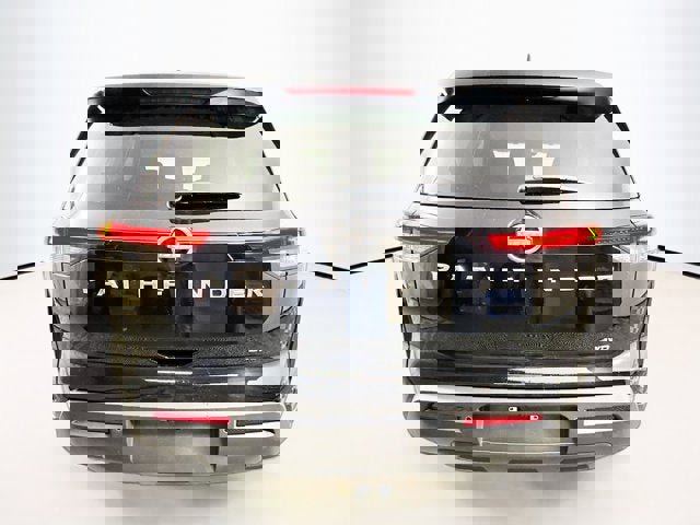 New 2025 Nissan Pathfinder S image 6