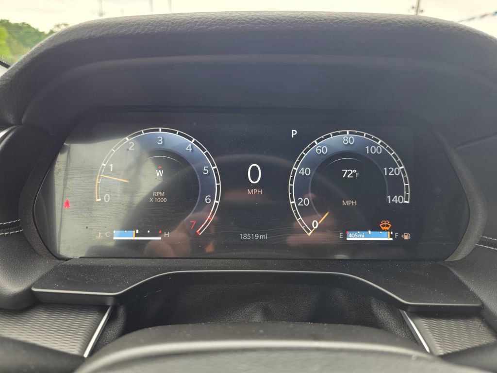 Used 2025 Jeep Grand Cherokee Altitude AWD/4WD image 20