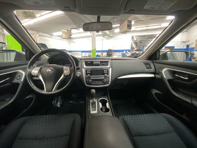 Used 2017 Nissan Altima 2.5 SV image 27