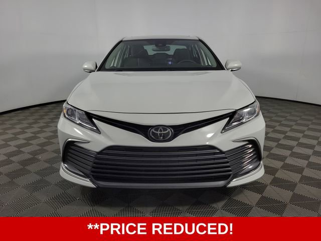 Used 2024 Toyota Camry LE w/ Convenience Package FWD image 2