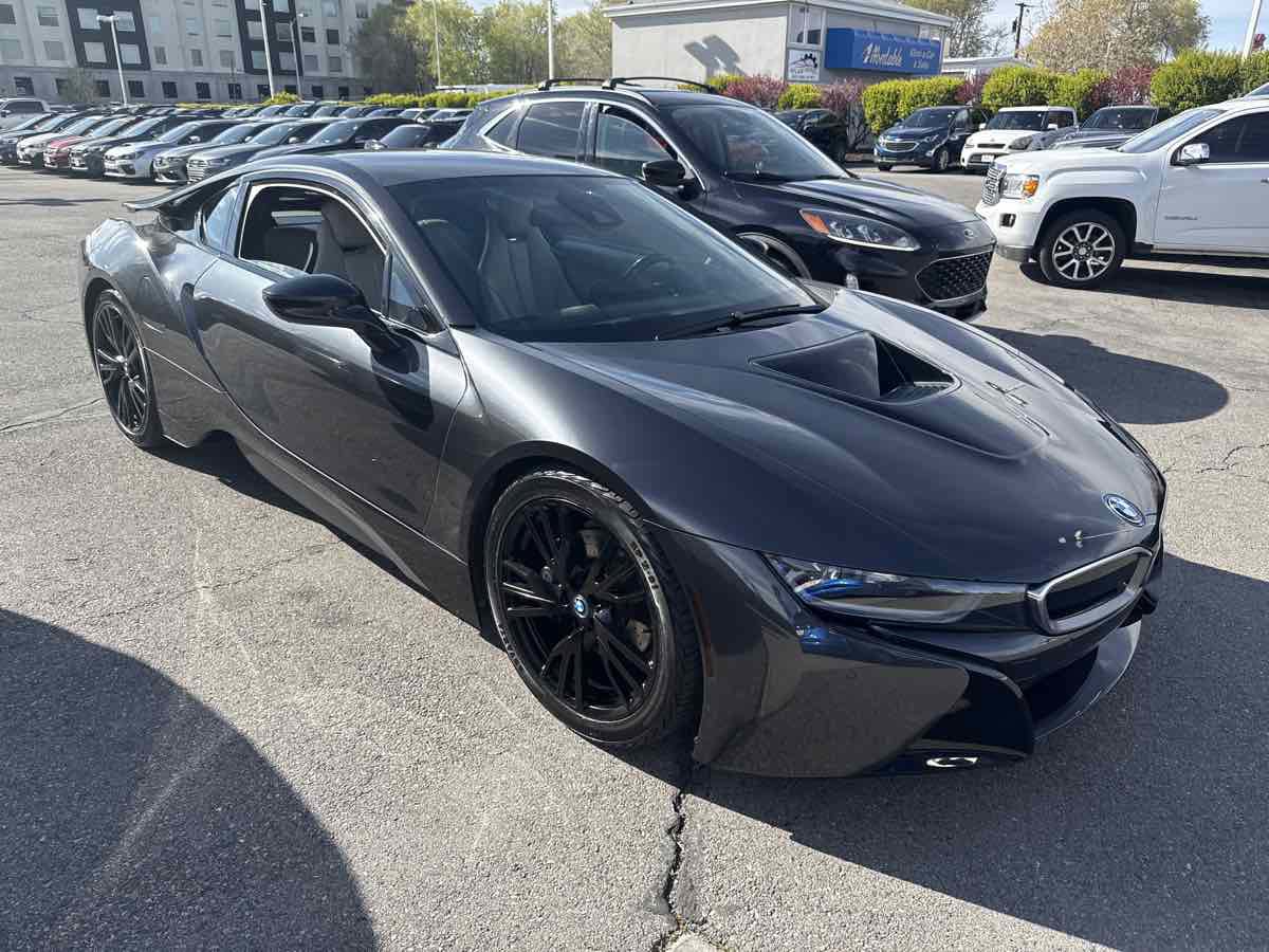 Used 2015 BMW i8 image 4