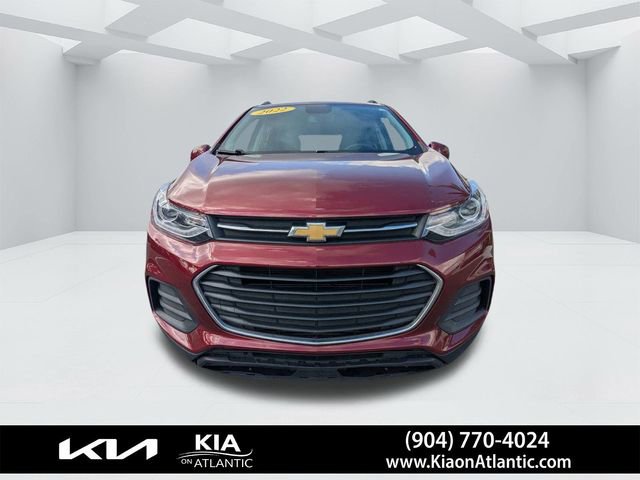 Used 2022 Chevrolet Trax LT w/ LT Convenience Package image 8
