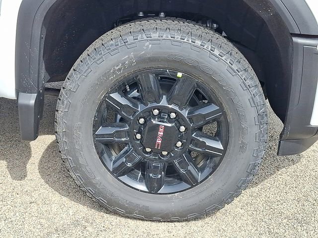 New 2026 GMC Sierra 2500 AT4 w/ AT4 Premium Plus Package image 9