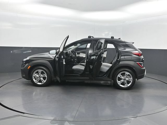 Used 2023 Hyundai Kona SEL AWD/4WD image 36