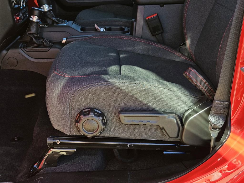 New 2025 Jeep Wrangler Unlimited Rubicon w/ Safety Group image 19