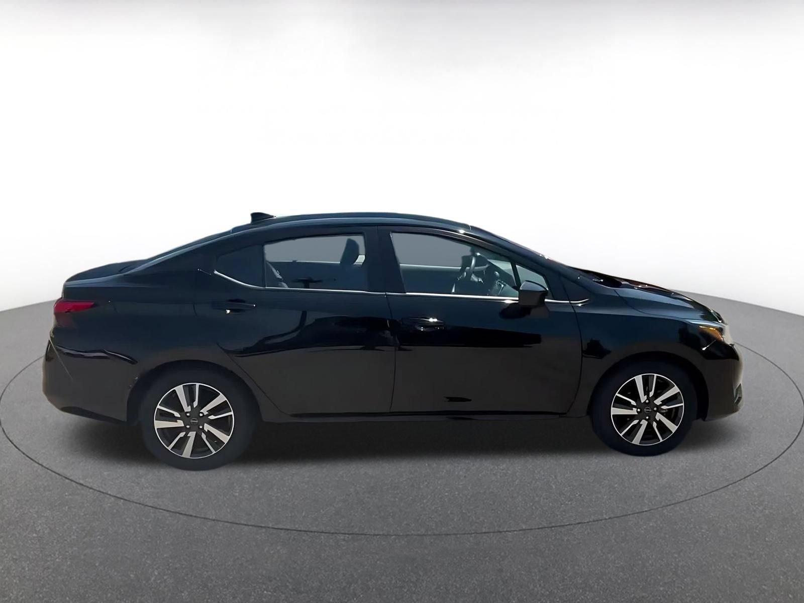 Used 2025 Nissan Versa SV FWD image 14