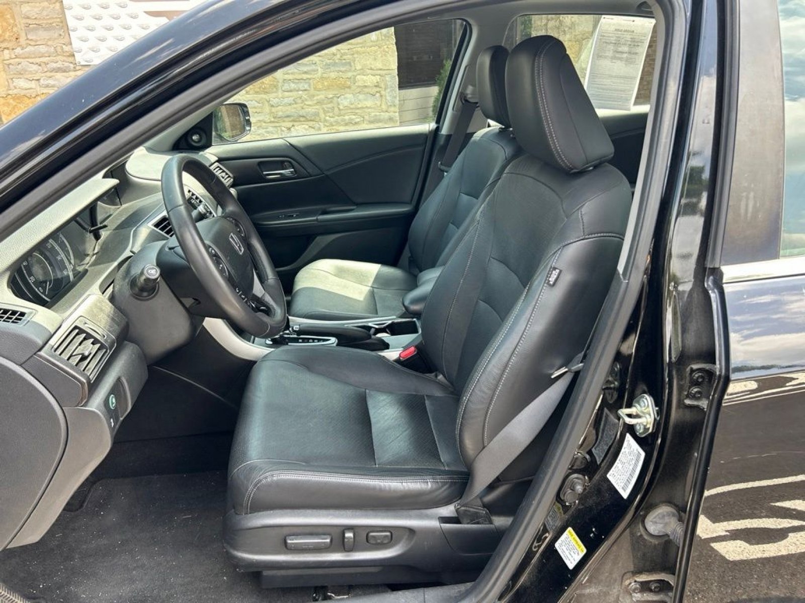 Used 2014 Honda Accord EX-L image 12