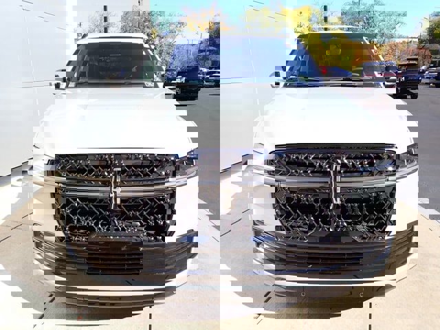 New 2025 Lincoln Navigator Reserve w/ Jet Appearance Package image 16