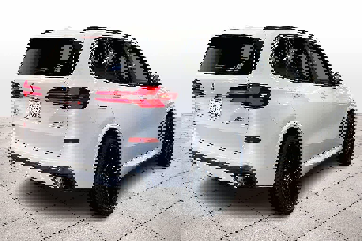 Certified 2025 BMW X5 xDrive40i w/ M Sport Package image 15