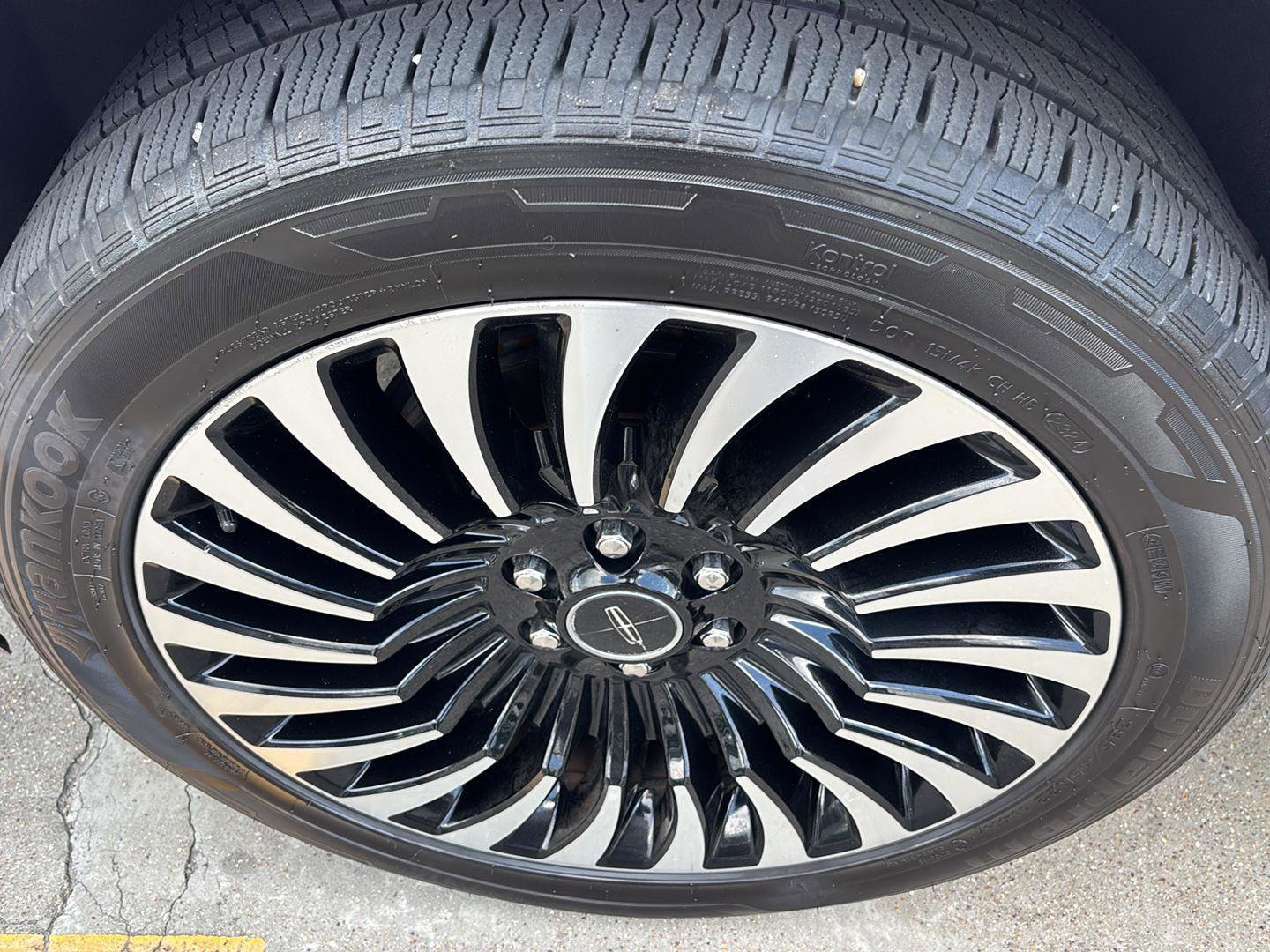 Used 2019 Lincoln Navigator L Black Label w/ Cargo Package image 12