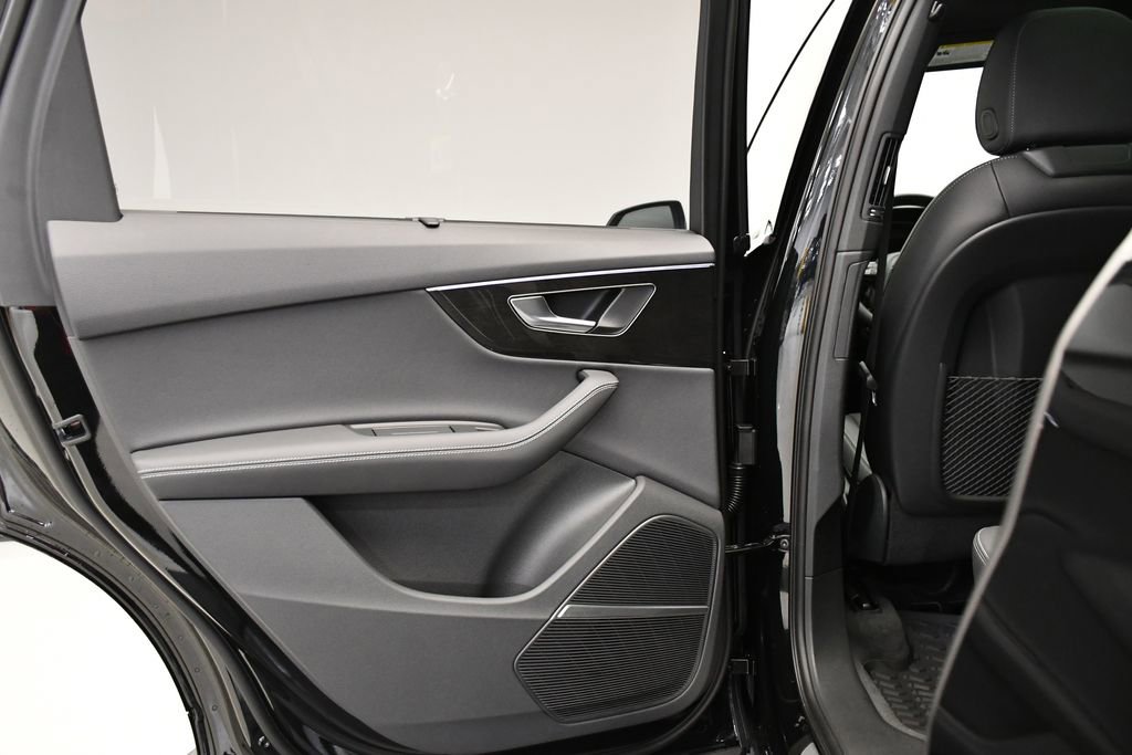 Used 2025 Audi Q7 3.0T Premium Plus w/ Premium Plus Package image 40