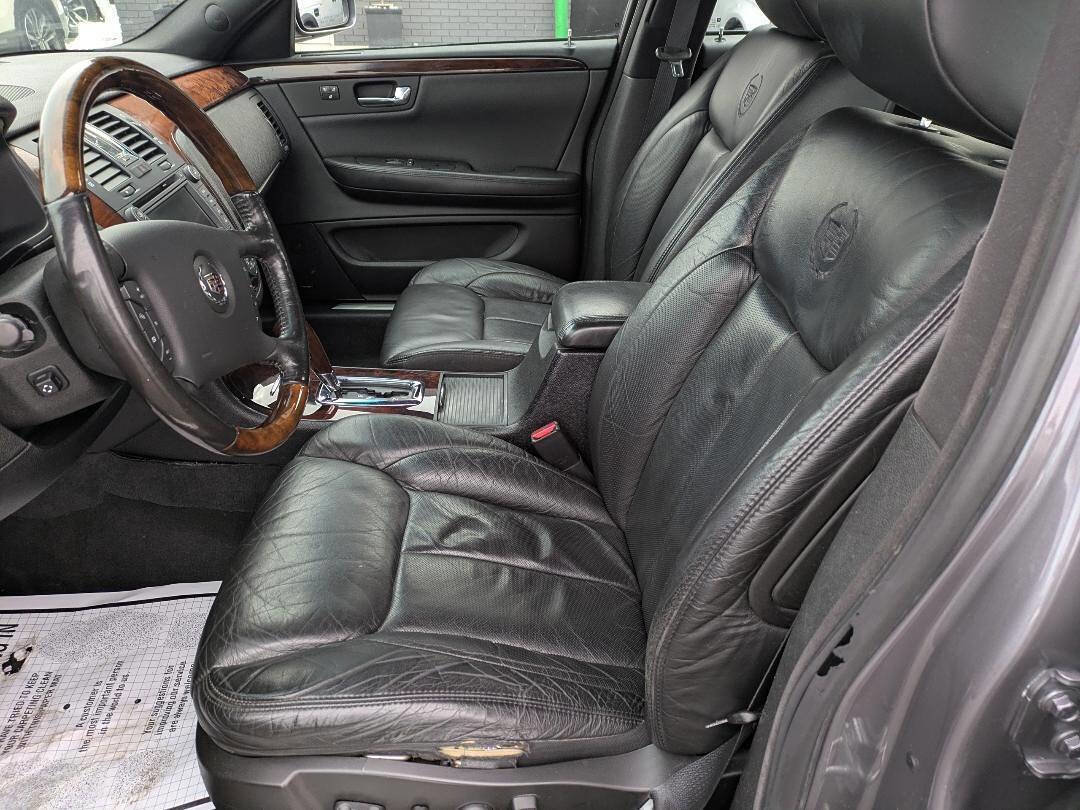 Used 2006 Cadillac DTS Performance image 9