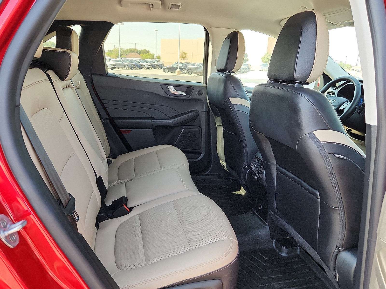 Used 2021 Ford Escape SEL w/ Technology Package FWD image 13