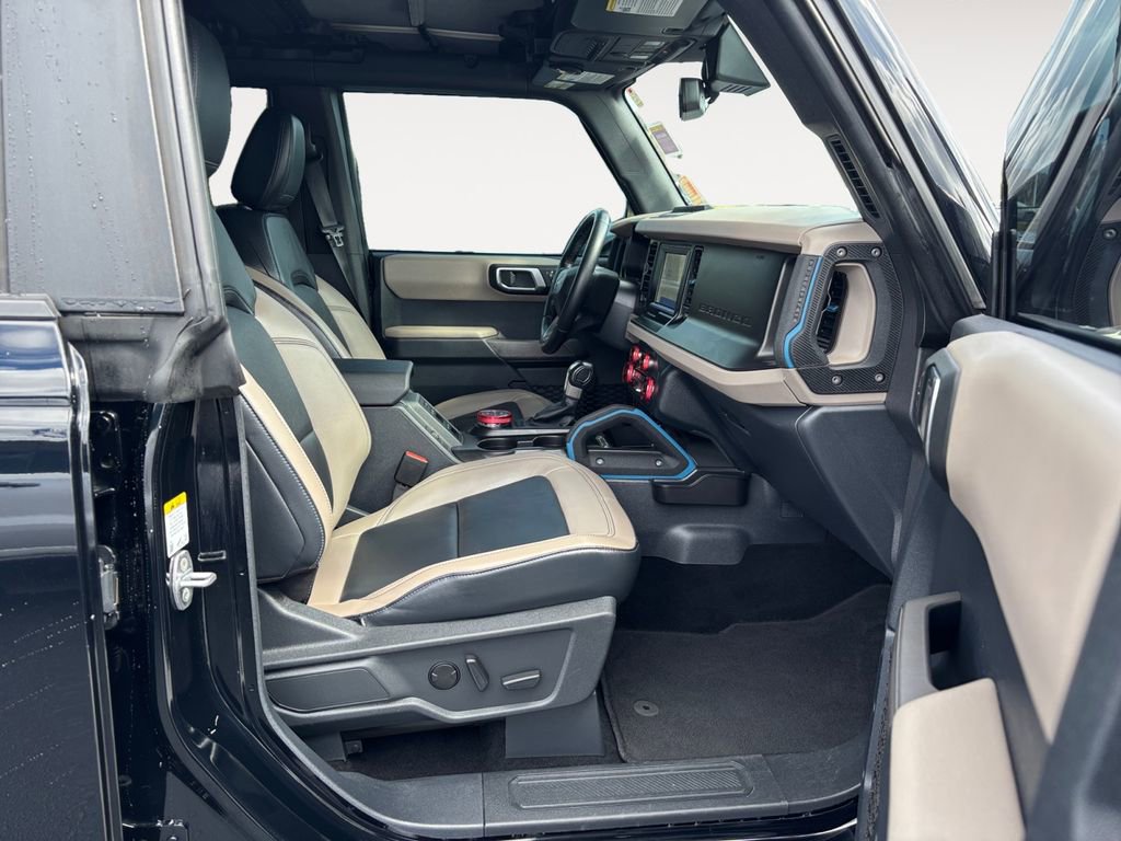 Used 2022 Ford Bronco Wildtrak image 11