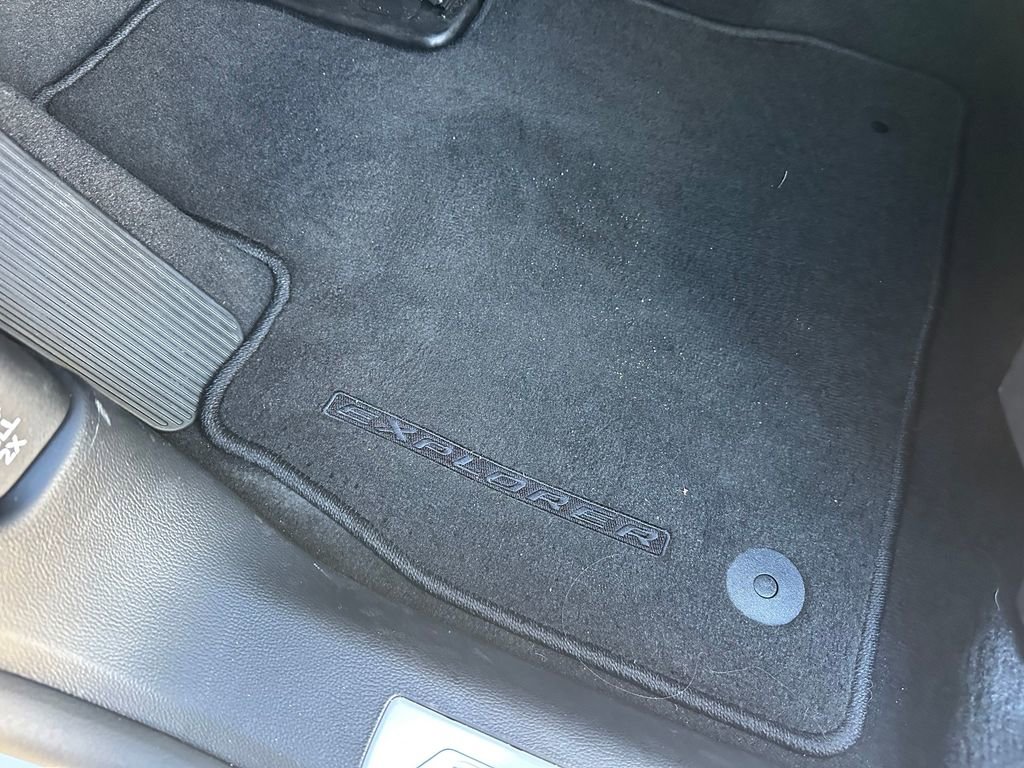 New 2025 Ford Explorer Platinum image 29