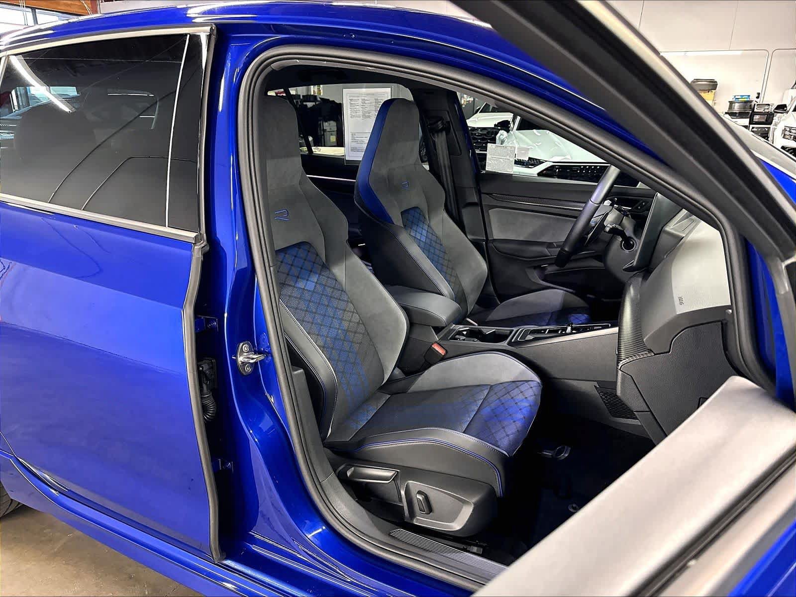 Used 2025 Volkswagen Golf R Black Edition AWD/4WD image 11