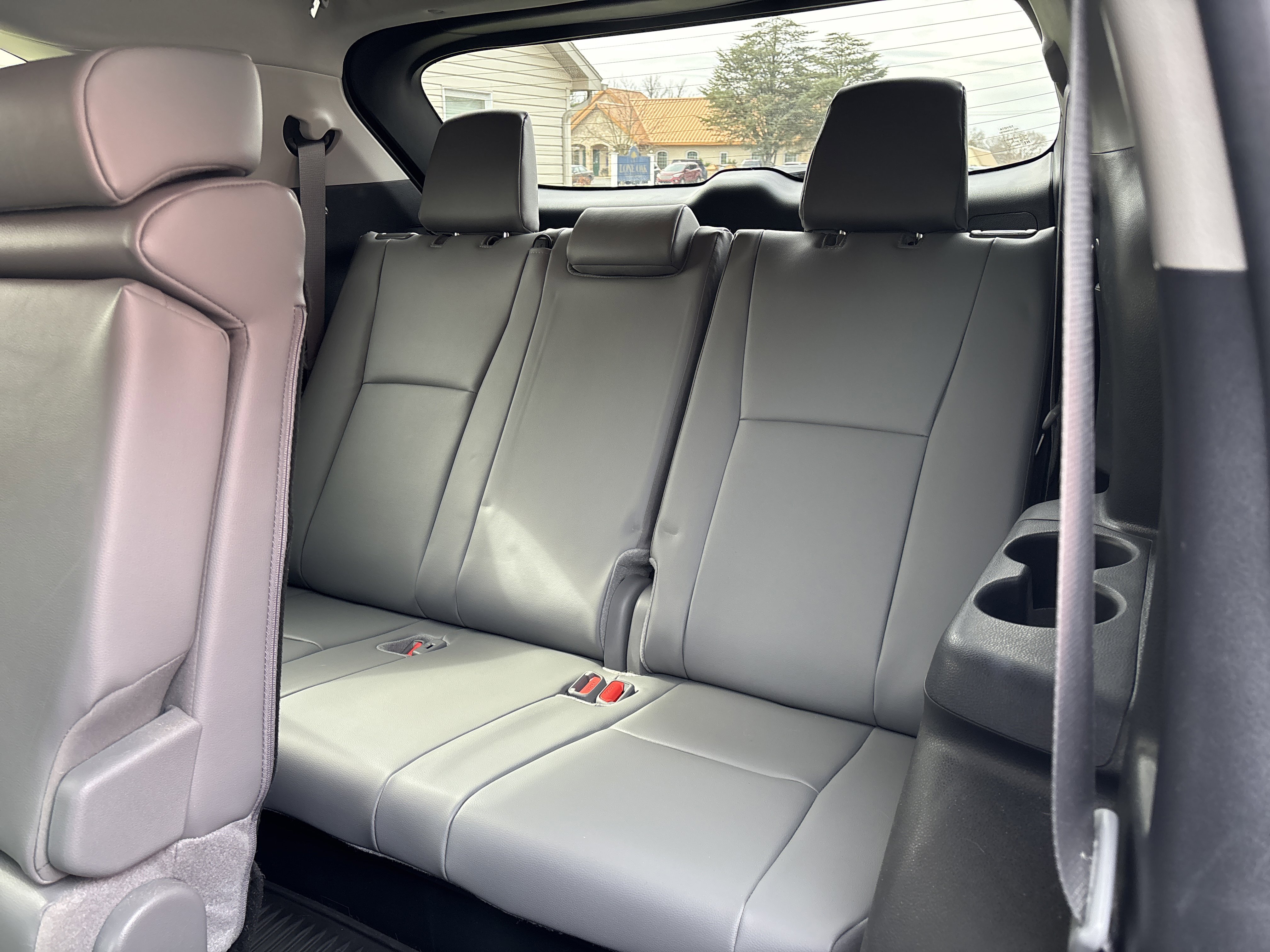 Used 2024 Toyota Highlander XLE image 15