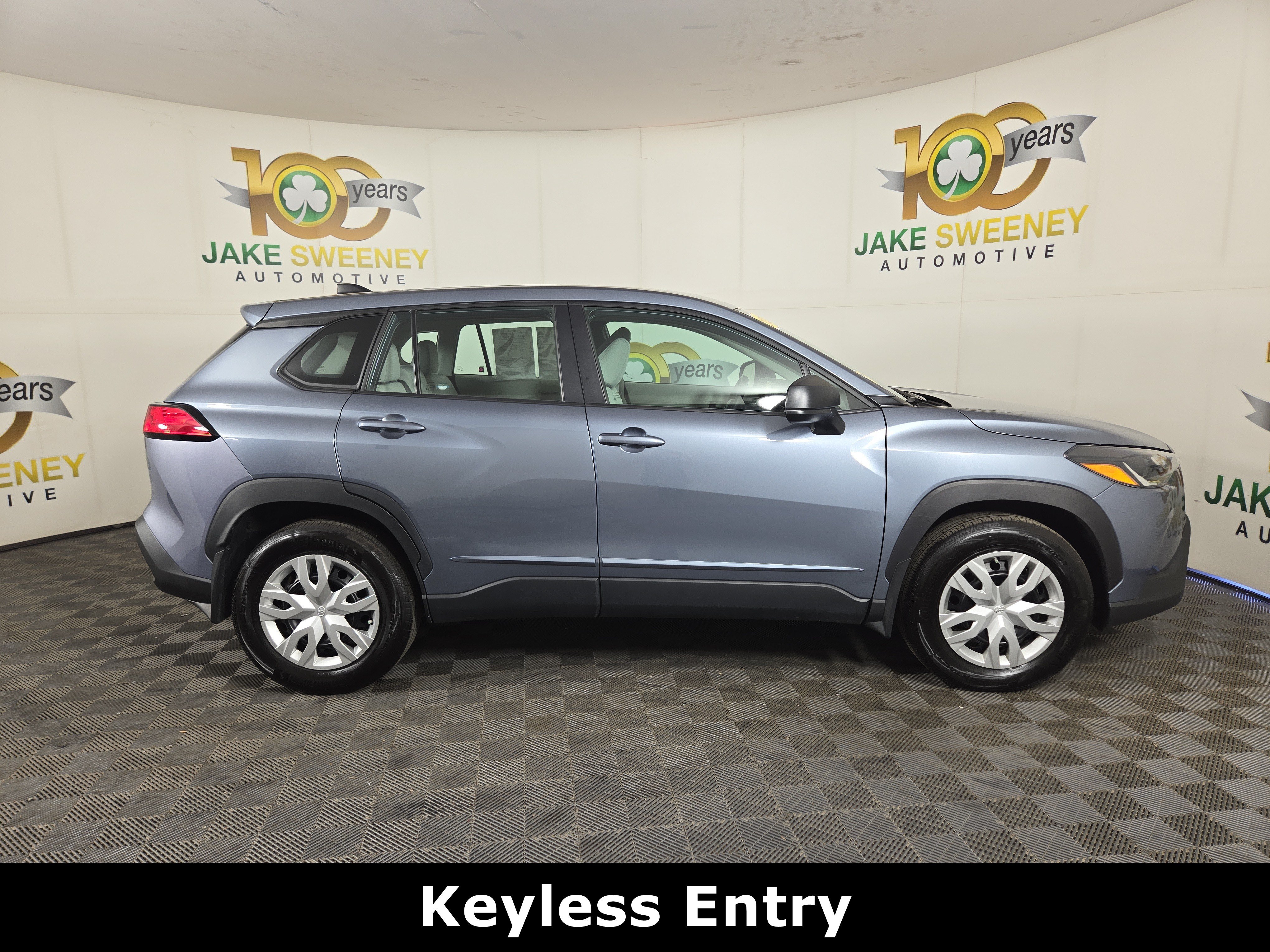 Used 2024 Toyota Corolla Cross L AWD/4WD image 10