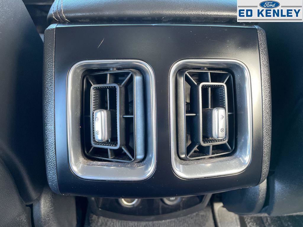 Used 2022 Kia Sorento S image 8