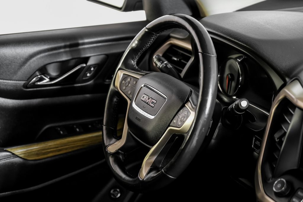 Used 2019 GMC Acadia Denali AWD/4WD image 11