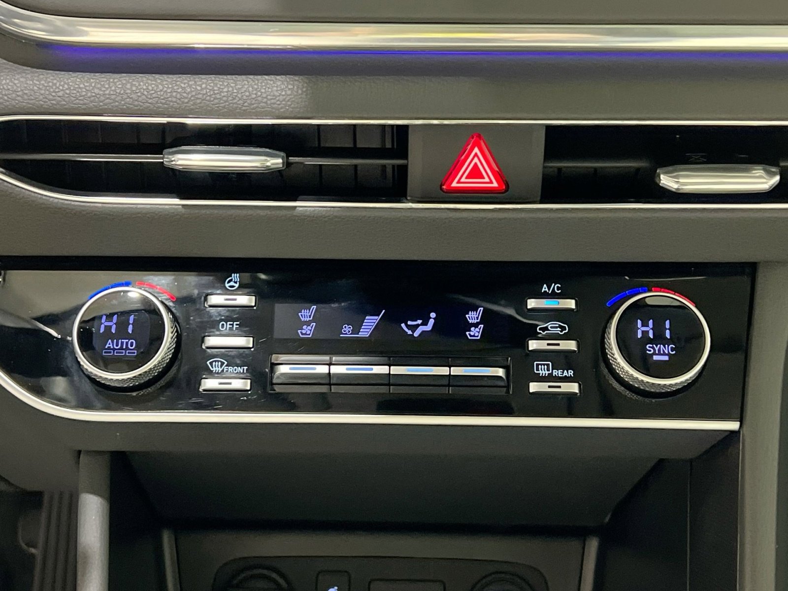 Used 2023 Hyundai Sonata Limited w/ Preferred Accessory Package image 20