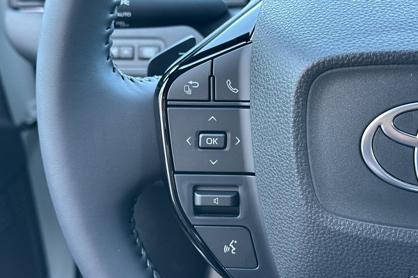 New 2026 Toyota C-HR AWD/4WD image 27