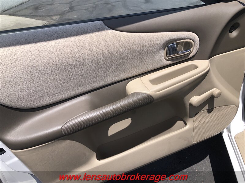 Used 2001 MAZDA Protege FWD image 10