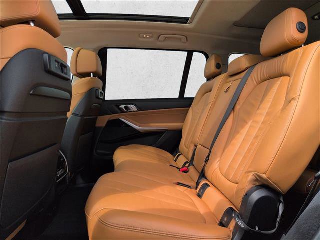 Used 2022 BMW X7 xDrive40i w/ Premium Package AWD/4WD image 21