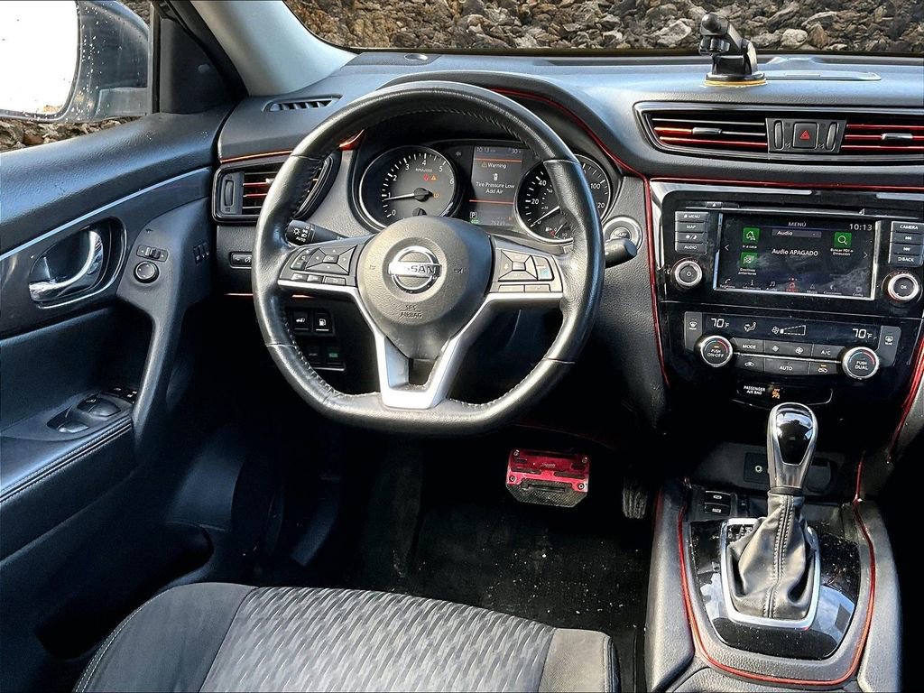 Used 2019 Nissan Rogue SV w/ Sun & Sound Touring Package image 5