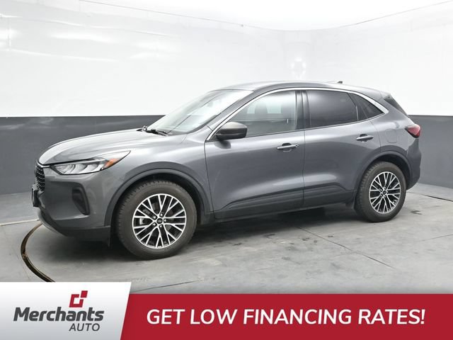 Used 2023 Ford Escape Active w/ Tech Pack #1 AWD/4WD image 3