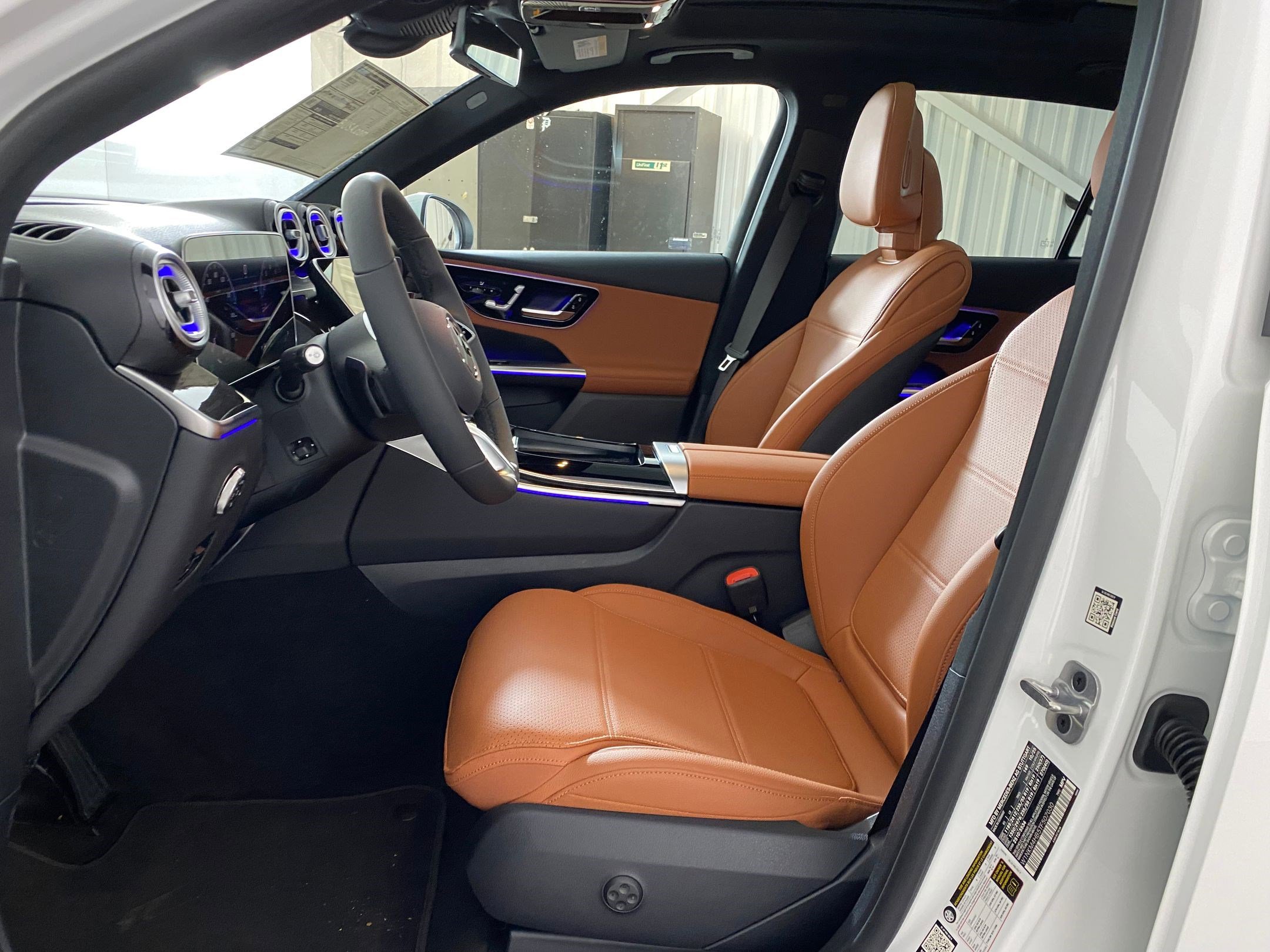 Used 2026 Mercedes-Benz GLC 300 4MATIC image 4