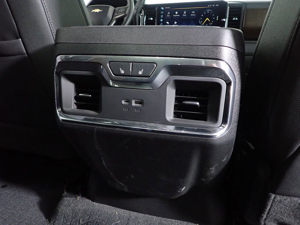 Used 2024 Chevrolet Silverado 3500 High Country w/ High Country Premium Package AWD/4WD image 40