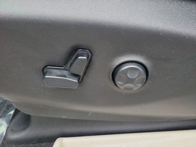 Certified 2021 Chrysler Voyager LX w/ Cold Weather Group image 16