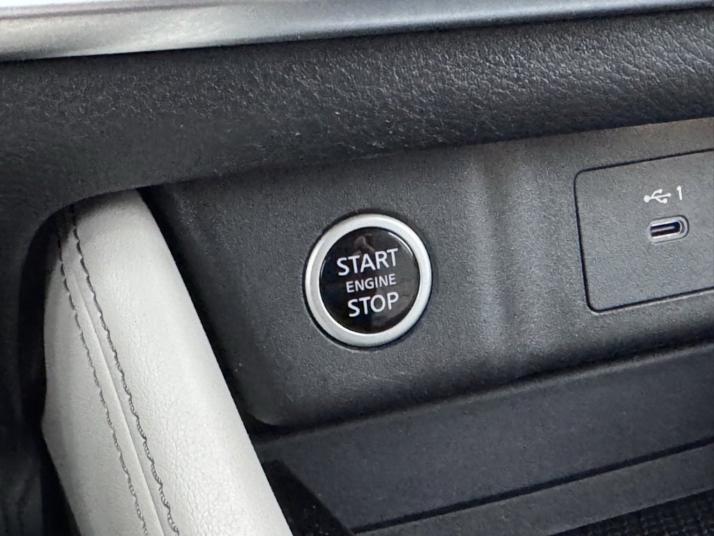 Used 2021 Nissan Rogue SL image 6