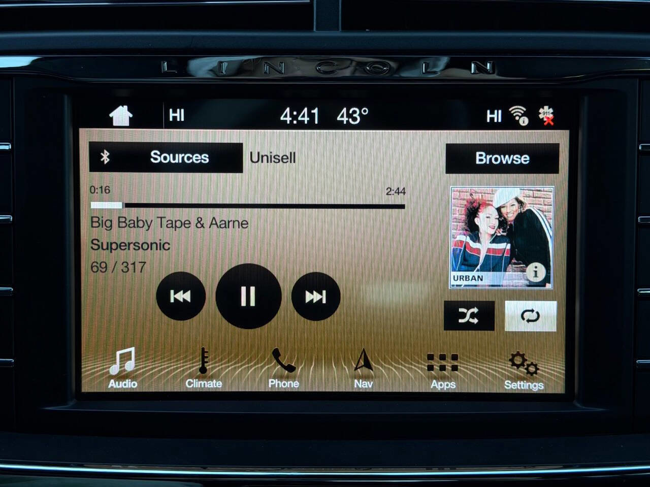 Used 2017 Lincoln Continental Select AWD/4WD image 36