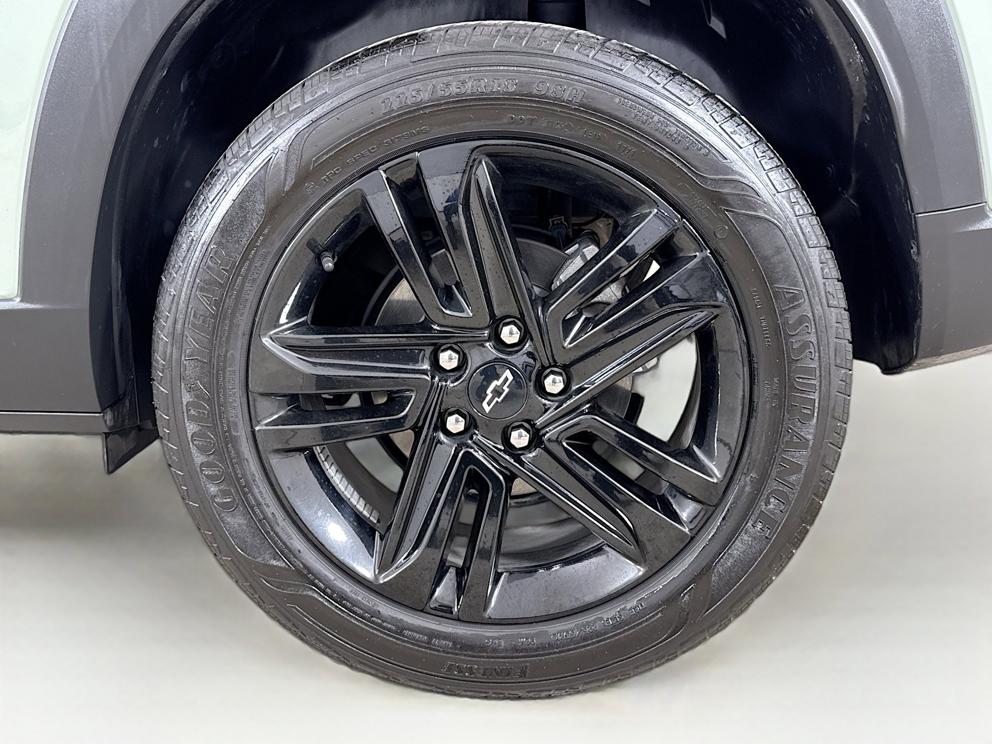 Used 2024 Chevrolet Trax ACTIV w/ Sunroof Package image 32