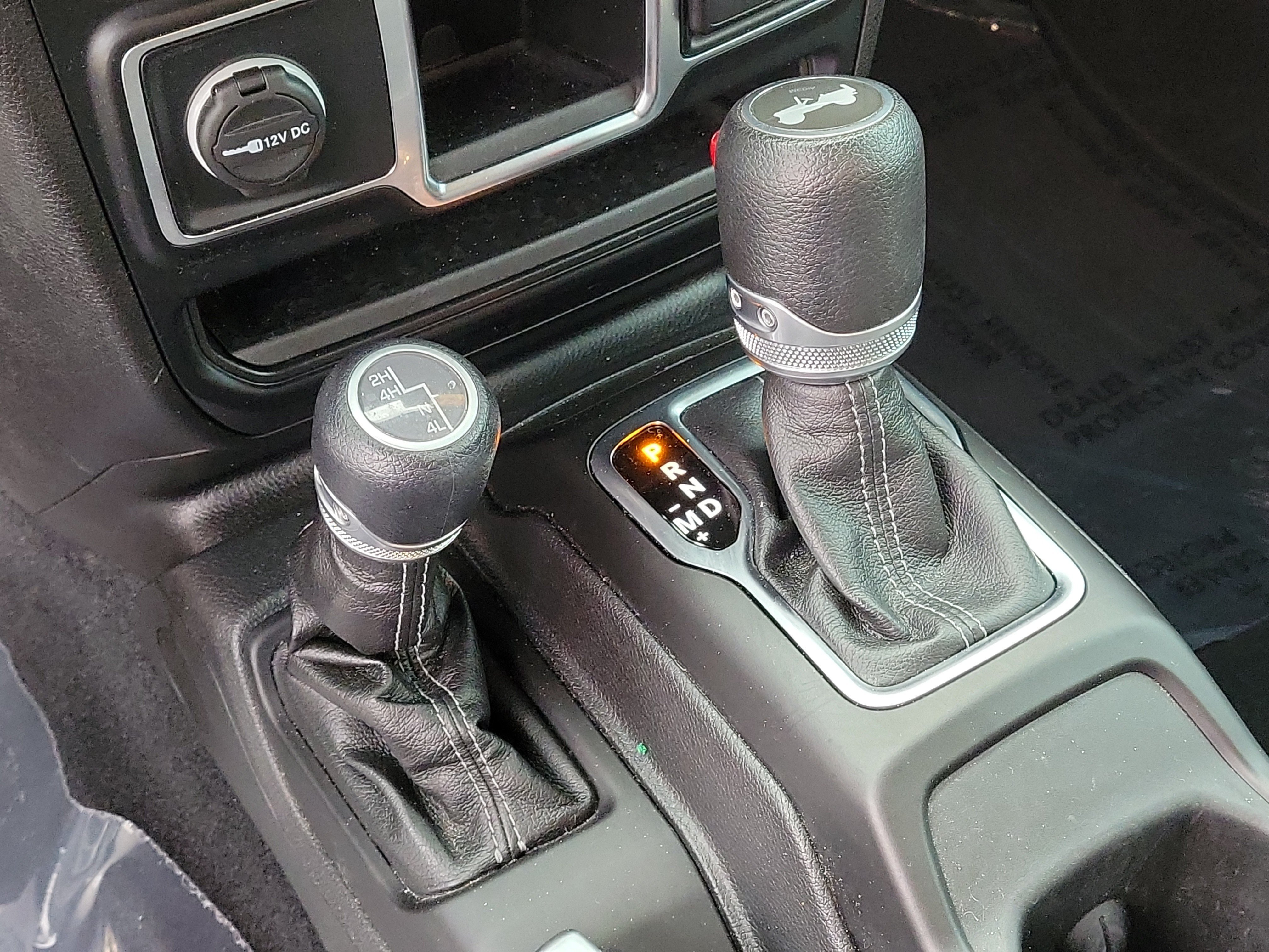 Used 2024 Jeep Wrangler Unlimited Sport AWD/4WD image 25