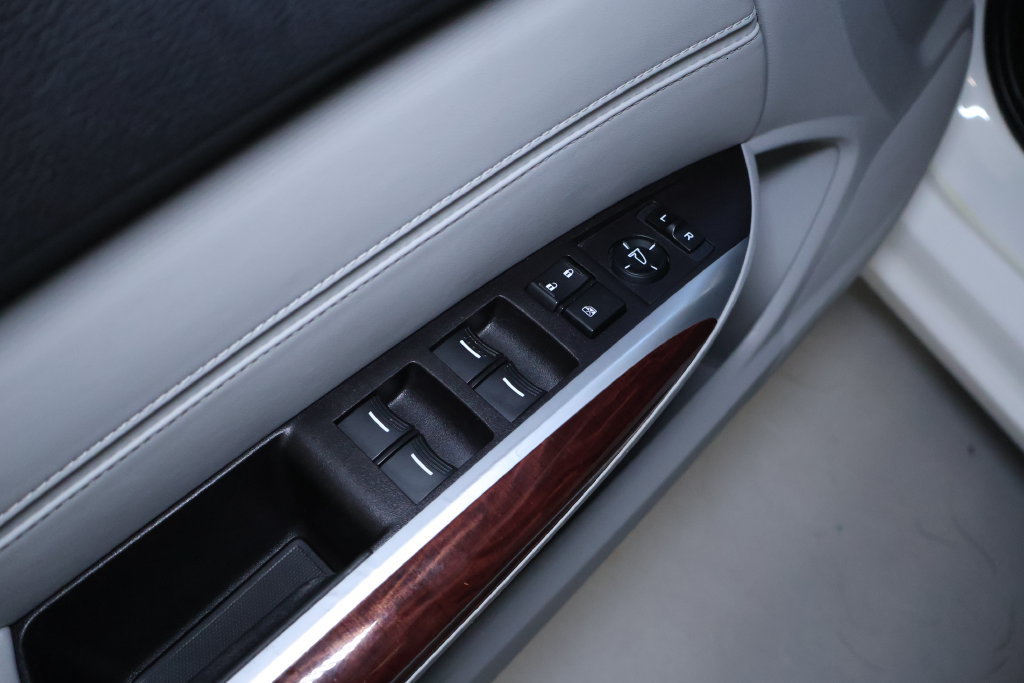 Used 2016 Acura TLX w/ Technology Package FWD image 13
