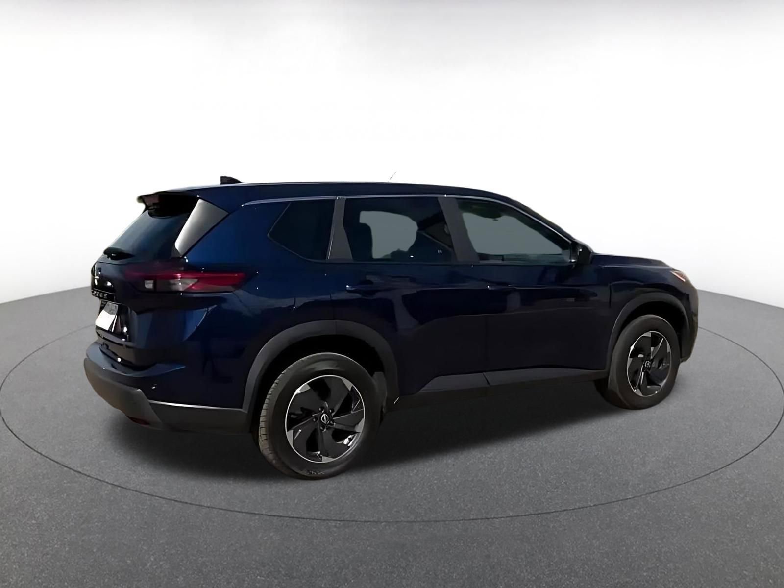 Used 2025 Nissan Rogue SV FWD image 15